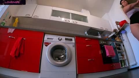 Snapshot of sexydea chatting on February 2025 11:41:02 AM XDA online show from February 2025 11:41:02 AM