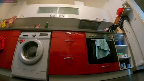 Snapshot of sexydea chatting on September 2025 11:43:01 AM XDA online show from September 2025 11:43:01 AM