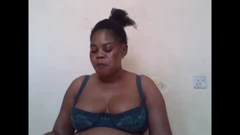 Snapshot of sexydove2 chatting on January 2025 07:46:02 AM EMILY online show from January 2025 07:46:02 AM