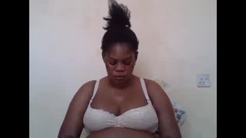 Snapshot of sexydove2 chatting on January 2025 07:07:01 AM EMILY online show from January 2025 07:07:01 AM