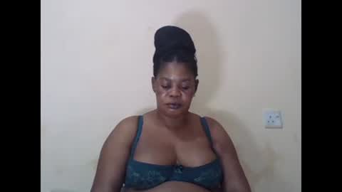 Snapshot of sexydove2 chatting on February 2025 03:17:02 PM EMILY online show from February 2025 03:17:02 PM