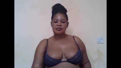Snapshot of sexydove2 chatting on February 2025 07:23:01 AM EMILY online show from February 2025 07:23:01 AM