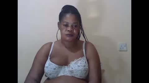 Snapshot of sexydove2 chatting on March 2025 02:36:01 AM EMILY online show from March 2025 02:36:01 AM