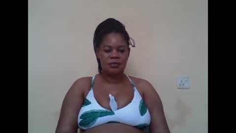 Snapshot of sexydove2 chatting on March 2025 07:01:02 AM EMILY online show from March 2025 07:01:02 AM