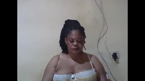 Snapshot of sexydove2 chatting on April 2026 06:10:01 PM EMILY online show from April 2026 06:10:01 PM