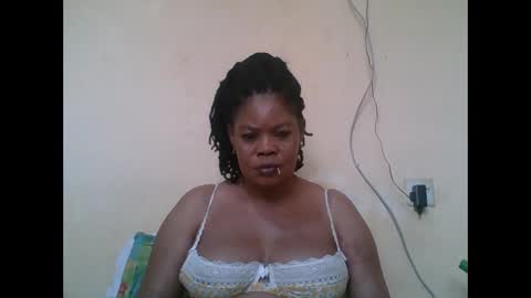 Snapshot of sexydove2 chatting on April 2026 06:55:02 AM EMILY online show from April 2026 06:55:02 AM