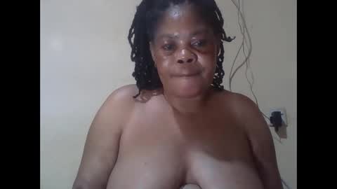 Snapshot of sexydove2 chatting on April 2026 07:00:02 PM EMILY online show from April 2026 07:00:02 PM