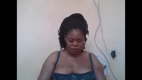 Snapshot of sexydove2 chatting on May 2026 06:43:02 AM EMILY online show from May 2026 06:43:02 AM