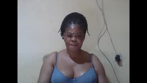 Snapshot of sexydove2 chatting on May 2026 02:50:01 AM EMILY online show from May 2026 02:50:01 AM