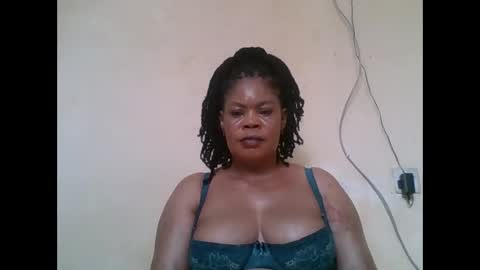 Snapshot of sexydove2 chatting on May 2026 06:54:01 AM EMILY online show from May 2026 06:54:01 AM