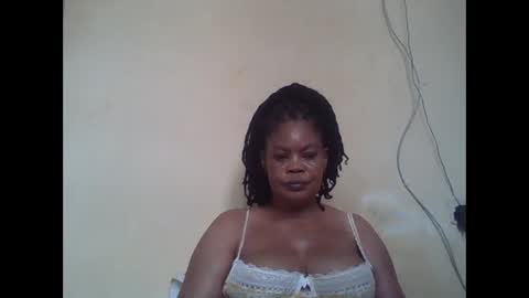 Snapshot of sexydove2 chatting on May 2026 07:39:01 AM EMILY online show from May 2026 07:39:01 AM