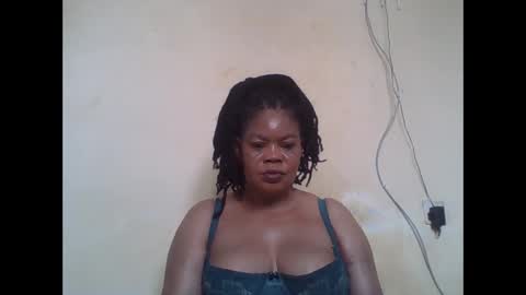Snapshot of sexydove2 chatting on May 2026 06:32:03 AM EMILY online show from May 2026 06:32:03 AM