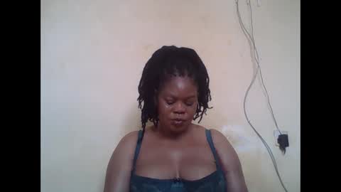 Snapshot of sexydove2 chatting on May 2026 06:43:02 AM EMILY online show from May 2026 06:43:02 AM
