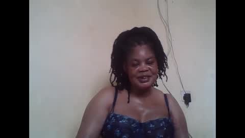 Snapshot of sexydove2 chatting on May 2026 06:42:01 AM EMILY online show from May 2026 06:42:01 AM