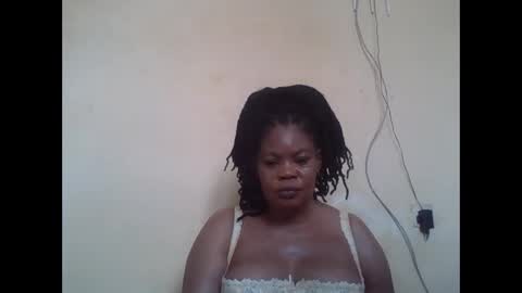 Snapshot of sexydove2 chatting on May 2026 07:24:02 AM EMILY online show from May 2026 07:24:02 AM