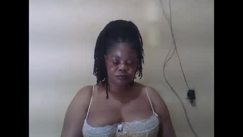 Snapshot of sexydove2 chatting on May 2026 06:31:02 PM EMILY online show from May 2026 06:31:02 PM