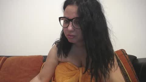 Snapshot of sexyerikka chatting on November 2025 02:32:01 AM Eva online show from November 2025 02:32:01 AM