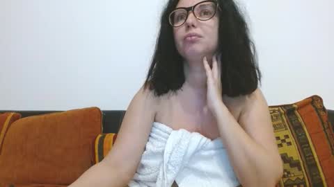 Snapshot of sexyerikka chatting on December 2025 03:22:02 AM Eva online show from December 2025 03:22:02 AM