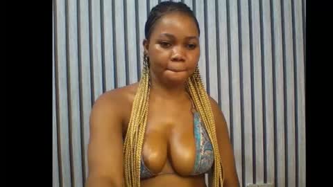 Snapshot of sexyeye368293 chatting on October 2025 12:24:02 AM sexyeye368293 online show from October 2025 12:24:02 AM