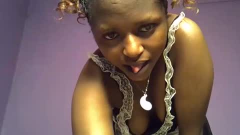 Snapshot of sexyfassy chatting on September 2025 07:02:01 AM faisy online show from September 2025 07:02:01 AM