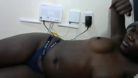 Snapshot of sexyfizzypop chatting on November 2025 02:17:01 PM Fizzypop online show from November 2025 02:17:01 PM