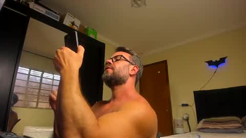 Snapshot of sexyflightz chatting on November 2025 04:18:01 PM chris online show from November 2025 04:18:01 PM