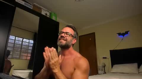 Snapshot of sexyflightz chatting on December 2025 06:06:01 PM chris online show from December 2025 06:06:01 PM