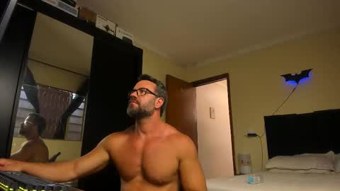 chris online show from January 2026 06:20:01 PM