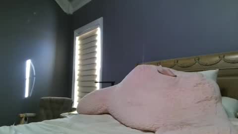 Snapshot of sexyfloridamilf chatting on February 2026 03:59:01 PM LisaisLuscious online show from February 2026 03:59:01 PM