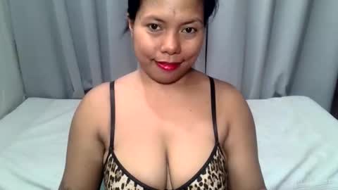 sexygirl_ynna online show from April 2026 01:25:02 AM