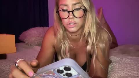 Ashley Love online show from October 2025 06:43:02 AM