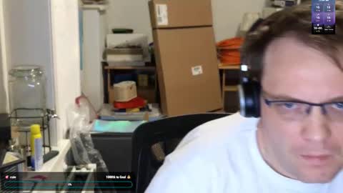 Snapshot of sexyhotboy87 chatting on December 2024 06:43:01 AM Henry online show from December 2024 06:43:01 AM