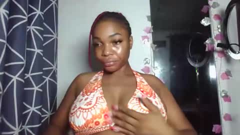 Snapshot of sexykuchie889 chatting on May 2026 10:28:01 PM malia online show from May 2026 10:28:01 PM