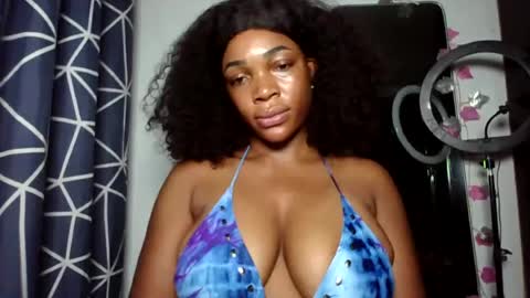 Snapshot of sexykuchie889 chatting on June 2026 10:12:01 PM malia online show from June 2026 10:12:01 PM