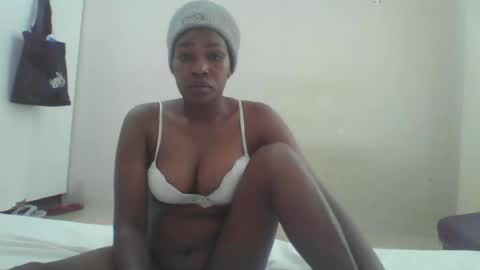Snapshot of sexylindah chatting on June 2026 05:31:01 AM sexylindah online show from June 2026 05:31:01 AM