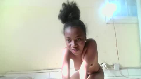 Snapshot of sexylittlebitch261 chatting on February 2026 12:56:02 PM Elania online show from February 2026 12:56:02 PM