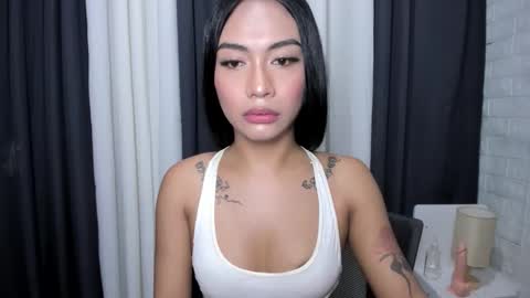 maxine online show from October 2025 08:00:02 AM