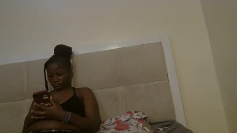 Snapshot of sexymia56 chatting on October 2025 05:39:02 AM Miss mia online show from October 2025 05:39:02 AM