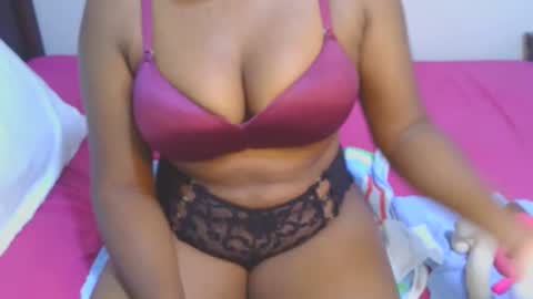 Snapshot of sexymompie chatting on December 2024 09:06:01 PM CANDY online show from December 2024 09:06:01 PM