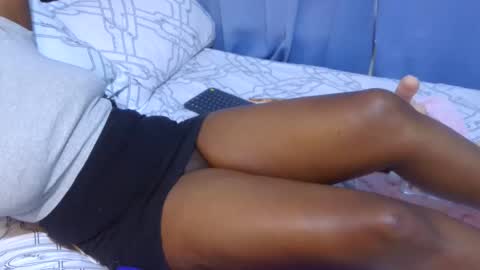 Snapshot of sexymompie chatting on January 2025 09:33:02 AM CANDY online show from January 2025 09:33:02 AM