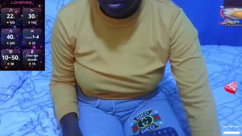 Snapshot of sexymompie chatting on January 2025 07:29:01 AM CANDY online show from January 2025 07:29:01 AM