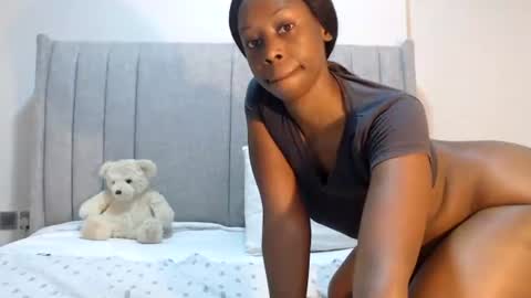 Snapshot of sexymonalisa1 chatting on June 2026 06:16:02 AM sexymonalisa1 online show from June 2026 06:16:02 AM