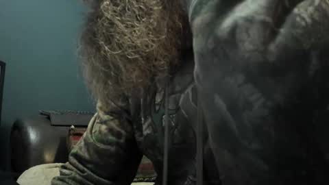 Snapshot of sexymountainman420 chatting on October 2025 05:58:02 PM Sexymountainman420 online show from October 2025 05:58:02 PM