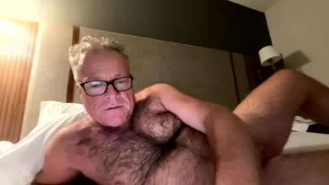 Snapshot of sexymundeman chatting on July 2026 02:40:01 AM Raymond Art Model online show from July 2026 02:40:01 AM