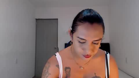 Snapshot of sexynatalia25 chatting on June 2026 08:19:02 PM Natalia Duran online show from June 2026 08:19:02 PM