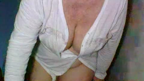 Snapshot of sexyoldwet chatting on July 2026 10:25:02 PM AnneSofia online show from July 2026 10:25:02 PM