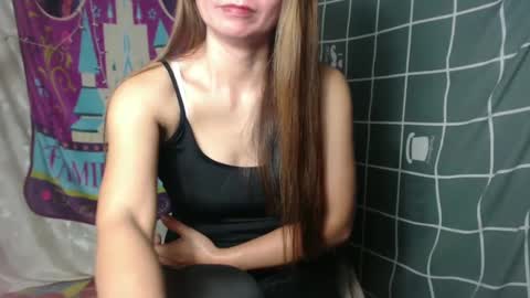 Snapshot of sexypinay2023 chatting on December 2024 07:37:02 PM Goddess Venus online show from December 2024 07:37:02 PM