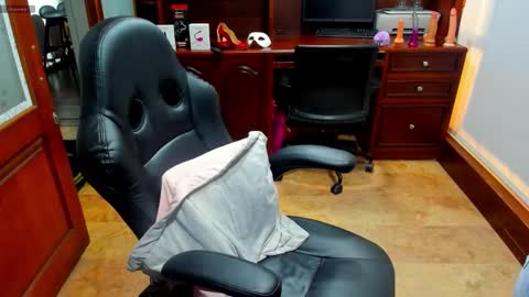 Snapshot of sexyrachel_ chatting on November 2025 12:07:02 PM R A C H E L online show from November 2025 12:07:02 PM