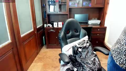 Snapshot of sexyrachel_ chatting on November 2025 12:20:01 PM R A C H E L online show from November 2025 12:20:01 PM