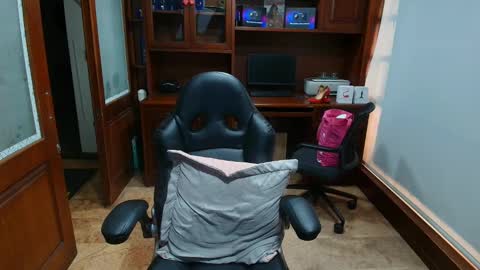 Snapshot of sexyrachel_ chatting on December 2025 11:59:01 AM R A C H E L online show from December 2025 11:59:01 AM